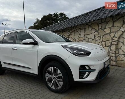 Белый Киа Niro, объемом двигателя 0 л и пробегом 100 тыс. км за 18999 $, фото 10 на Automoto.ua