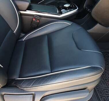 Белый Киа Niro, объемом двигателя 0 л и пробегом 199 тыс. км за 20000 $, фото 35 на Automoto.ua