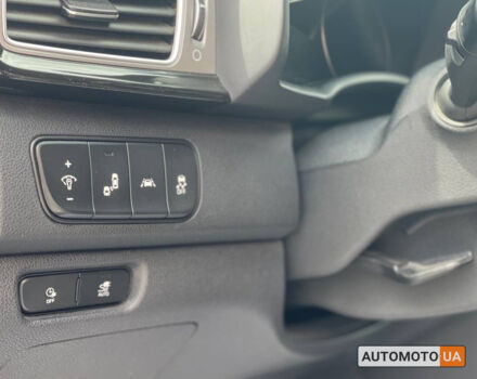 Білий Кіа Niro, об'ємом двигуна 64 л та пробігом 103 тис. км за 20400 $, фото 7 на Automoto.ua