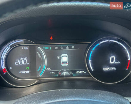 Білий Кіа Niro, об'ємом двигуна 0 л та пробігом 204 тис. км за 17800 $, фото 78 на Automoto.ua