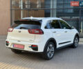 Белый Киа Niro, объемом двигателя 0 л и пробегом 169 тыс. км за 17650 $, фото 3 на Automoto.ua
