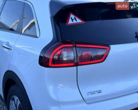 Белый Киа Niro, объемом двигателя 0 л и пробегом 210 тыс. км за 15900 $, фото 8 на Automoto.ua