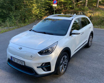Білий Кіа Niro, об'ємом двигуна 0 л та пробігом 164 тис. км за 13500 $, фото 1 на Automoto.ua