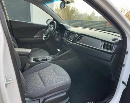 Киа Niro 2019 в Киеве на Automoto.ua Белый Киа Niro, объемом двигателя 1.6 л и пробегом 114 тыс. км за 11400 $, фото 11 на Automoto.ua