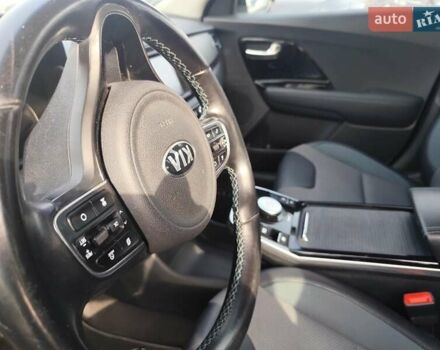 Белый Киа Niro, объемом двигателя 0 л и пробегом 105 тыс. км за 17555 $, фото 38 на Automoto.ua