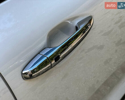 Білий Кіа Niro, об'ємом двигуна 0 л та пробігом 204 тис. км за 17800 $, фото 54 на Automoto.ua