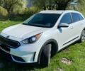 Киа Niro 2019 в Киеве на Automoto.ua Белый Киа Niro, объемом двигателя 1.6 л и пробегом 23 тыс. км за 11000 $, фото 1 на Automoto.ua