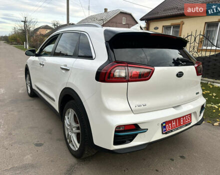 Киа Niro 2019 в Луцке на Automoto.ua Белый Киа Niro, объемом двигателя 0 л и пробегом 176 тыс. км за 15900 $, фото 7 на Automoto.ua