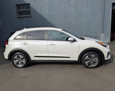 Белый Киа Niro, объемом двигателя 0 л и пробегом 39 тыс. км за 8700 $, фото 3 на Automoto.ua