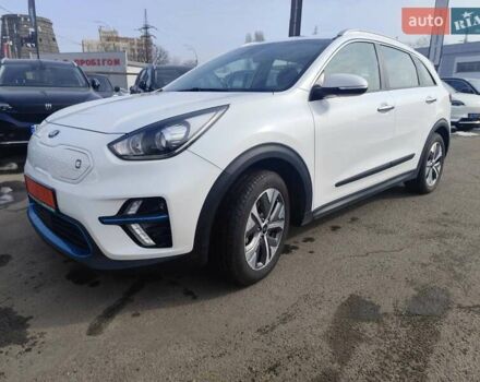 Белый Киа Niro, объемом двигателя 0 л и пробегом 105 тыс. км за 17555 $, фото 21 на Automoto.ua