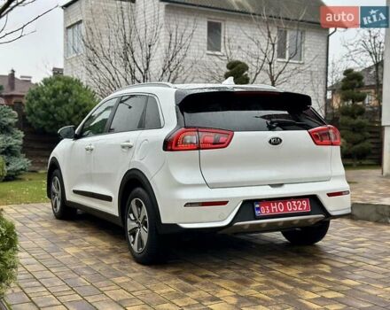 Белый Киа Niro, объемом двигателя 1.6 л и пробегом 213 тыс. км за 16500 $, фото 16 на Automoto.ua
