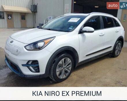 Білий Кіа Niro, об'ємом двигуна 0 л та пробігом 112 тис. км за 14300 $, фото 4 на Automoto.ua