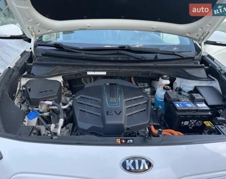 Белый Киа Niro, объемом двигателя 0 л и пробегом 145 тыс. км за 19700 $, фото 22 на Automoto.ua