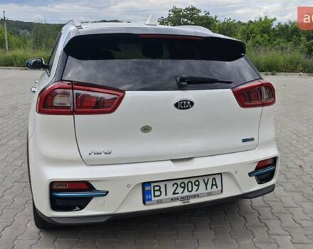 Белый Киа Niro, объемом двигателя 0 л и пробегом 162 тыс. км за 17300 $, фото 13 на Automoto.ua