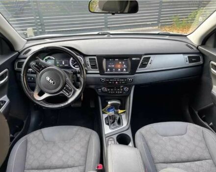 Киа Niro 2019 в Киеве на Automoto.ua Белый Киа Niro, объемом двигателя 1.6 л и пробегом 114 тыс. км за 11400 $, фото 8 на Automoto.ua