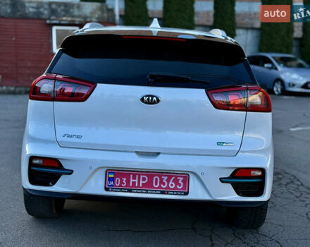 Белый Киа Niro, объемом двигателя 0 л и пробегом 135 тыс. км за 16999 $, фото 8 на Automoto.ua