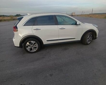 Киа Niro 2019 в Радивилове на Automoto.ua Белый Киа Niro, объемом двигателя 0 л и пробегом 126 тыс. км за 17800 $, фото 6 на Automoto.ua