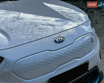 Білий Кіа Niro, об'ємом двигуна 0 л та пробігом 204 тис. км за 17800 $, фото 44 на Automoto.ua