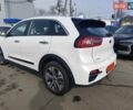 Белый Киа Niro, объемом двигателя 0 л и пробегом 105 тыс. км за 17555 $, фото 3 на Automoto.ua