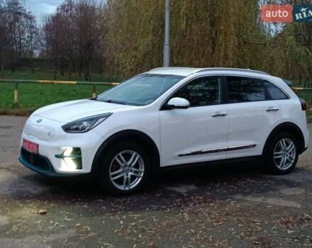 Білий Кіа Niro, об'ємом двигуна 0 л та пробігом 210 тис. км за 17600 $, фото 22 на Automoto.ua