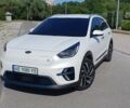 Белый Киа Niro, объемом двигателя 0 л и пробегом 199 тыс. км за 20000 $, фото 1 на Automoto.ua