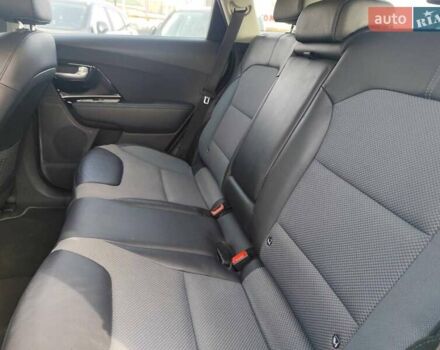 Белый Киа Niro, объемом двигателя 0 л и пробегом 105 тыс. км за 17555 $, фото 46 на Automoto.ua