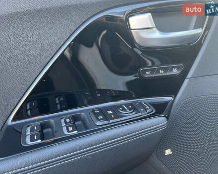 Білий Кіа Niro, об'ємом двигуна 0 л та пробігом 70 тис. км за 18600 $, фото 12 на Automoto.ua