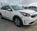 Білий Кіа Niro, об'ємом двигуна 1.6 л та пробігом 86 тис. км за 4100 $, фото 3 на Automoto.ua