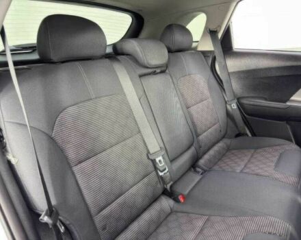 Белый Киа Niro, объемом двигателя 1.6 л и пробегом 50 тыс. км за 9000 $, фото 14 на Automoto.ua