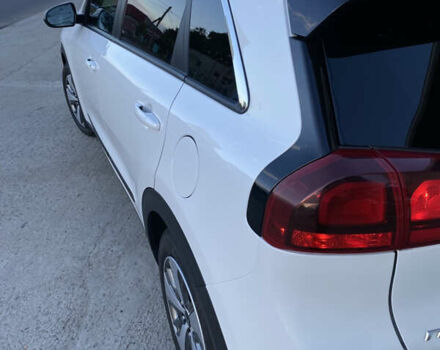 Белый Киа Niro, объемом двигателя 0 л и пробегом 101 тыс. км за 17700 $, фото 12 на Automoto.ua