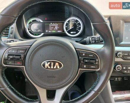 Белый Киа Niro, объемом двигателя 1.58 л и пробегом 93 тыс. км за 17900 $, фото 12 на Automoto.ua