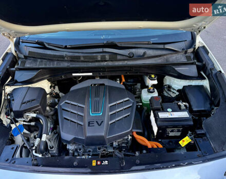 Белый Киа Niro, объемом двигателя 0 л и пробегом 135 тыс. км за 16999 $, фото 29 на Automoto.ua