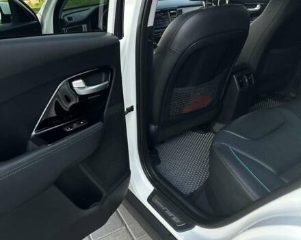 Белый Киа Niro, объемом двигателя 0 л и пробегом 145 тыс. км за 19700 $, фото 58 на Automoto.ua
