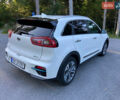 Білий Кіа Niro, об'ємом двигуна 0 л та пробігом 164 тис. км за 13500 $, фото 5 на Automoto.ua