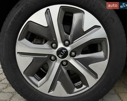 Белый Киа Niro, объемом двигателя 0 л и пробегом 100 тыс. км за 18999 $, фото 17 на Automoto.ua