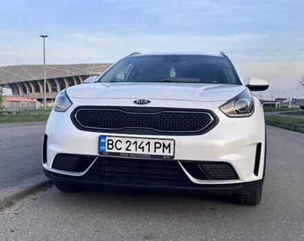 Білий Кіа Niro, об'ємом двигуна 1.6 л та пробігом 182 тис. км за 16500 $, фото 31 на Automoto.ua