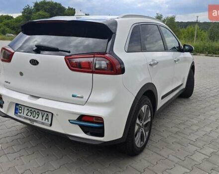 Белый Киа Niro, объемом двигателя 0 л и пробегом 162 тыс. км за 17300 $, фото 12 на Automoto.ua