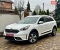 Белый Киа Niro, объемом двигателя 1.6 л и пробегом 213 тыс. км за 16500 $, фото 1 на Automoto.ua
