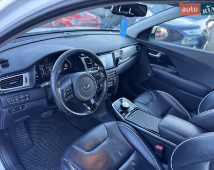 Белый Киа Niro, объемом двигателя 0 л и пробегом 210 тыс. км за 15900 $, фото 34 на Automoto.ua