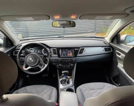 Киа Niro 2019 в Киеве на Automoto.ua Белый Киа Niro, объемом двигателя 1.6 л и пробегом 114 тыс. км за 11400 $, фото 9 на Automoto.ua