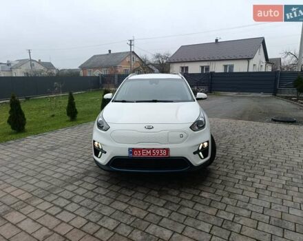 Белый Киа Niro, объемом двигателя 0 л и пробегом 127 тыс. км за 17400 $, фото 1 на Automoto.ua