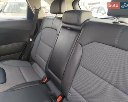 Белый Киа Niro, объемом двигателя 0 л и пробегом 105 тыс. км за 17555 $, фото 45 на Automoto.ua