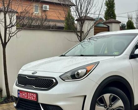 Белый Киа Niro, объемом двигателя 1.6 л и пробегом 213 тыс. км за 16500 $, фото 10 на Automoto.ua