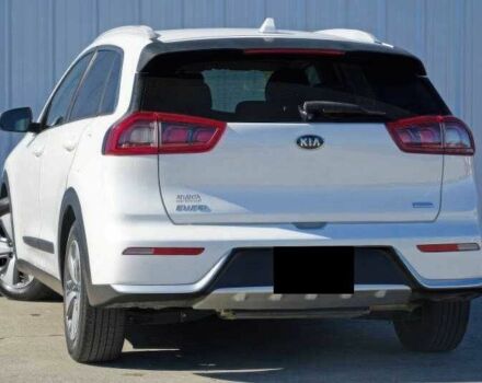 Белый Киа Niro, объемом двигателя 1.6 л и пробегом 50 тыс. км за 9000 $, фото 6 на Automoto.ua