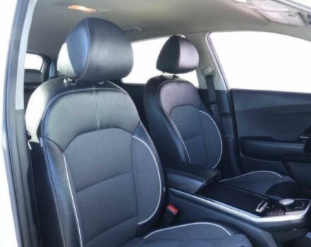 Білий Кіа Niro, об'ємом двигуна 0 л та пробігом 46 тис. км за 14150 $, фото 9 на Automoto.ua