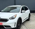 Киа Niro 2019 в Хмельницком на Automoto.ua Белый Киа Niro, объемом двигателя 1.6 л и пробегом 325 тыс. км за 13600 $, фото 2 на Automoto.ua