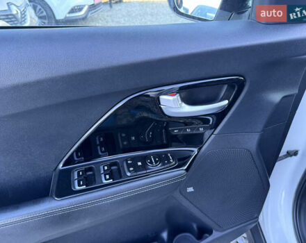 Белый Киа Niro, объемом двигателя 0 л и пробегом 210 тыс. км за 15900 $, фото 31 на Automoto.ua