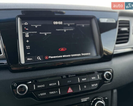 Білий Кіа Niro, об'ємом двигуна 0 л та пробігом 74 тис. км за 18700 $, фото 34 на Automoto.ua