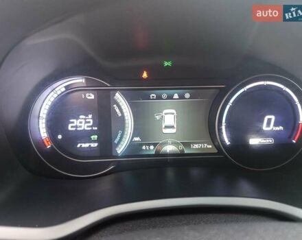Белый Киа Niro, объемом двигателя 0 л и пробегом 127 тыс. км за 17400 $, фото 6 на Automoto.ua