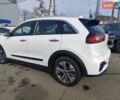 Белый Киа Niro, объемом двигателя 0 л и пробегом 105 тыс. км за 17555 $, фото 2 на Automoto.ua